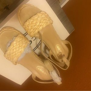 Natural Raffia size 6 sandal